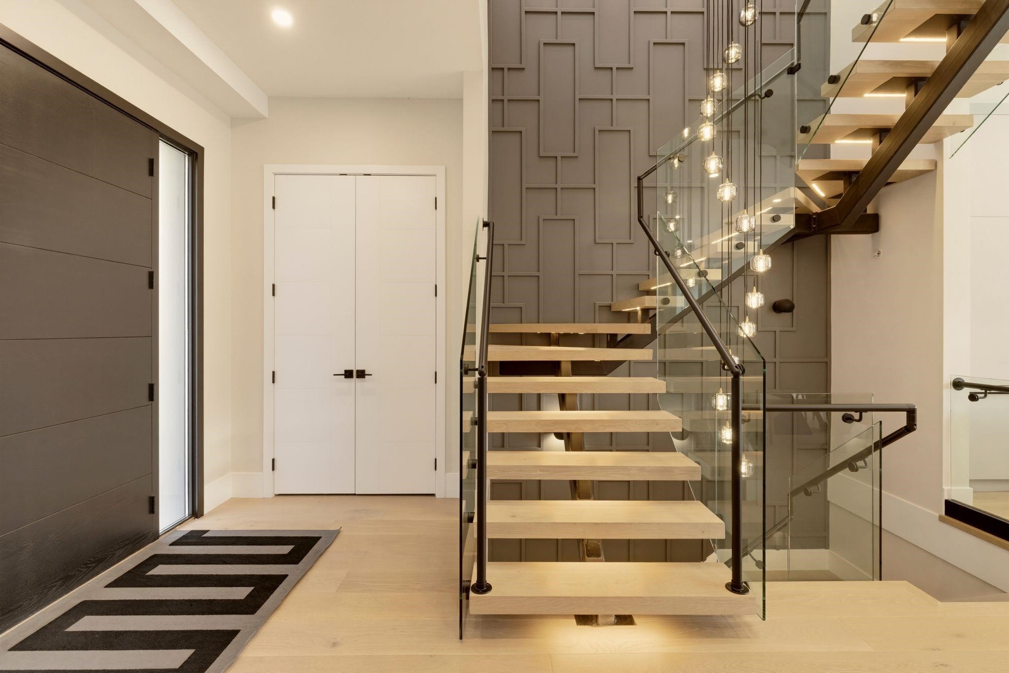 2118 21St Avenue W, Vancouver, BC