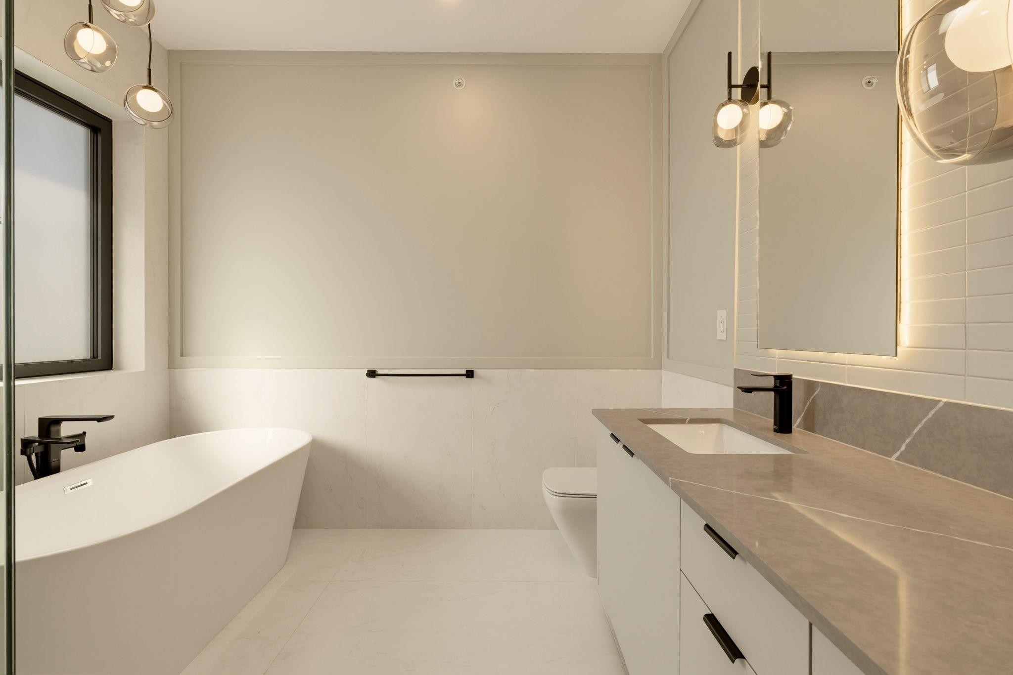 2118 21St Avenue W, Vancouver, BC