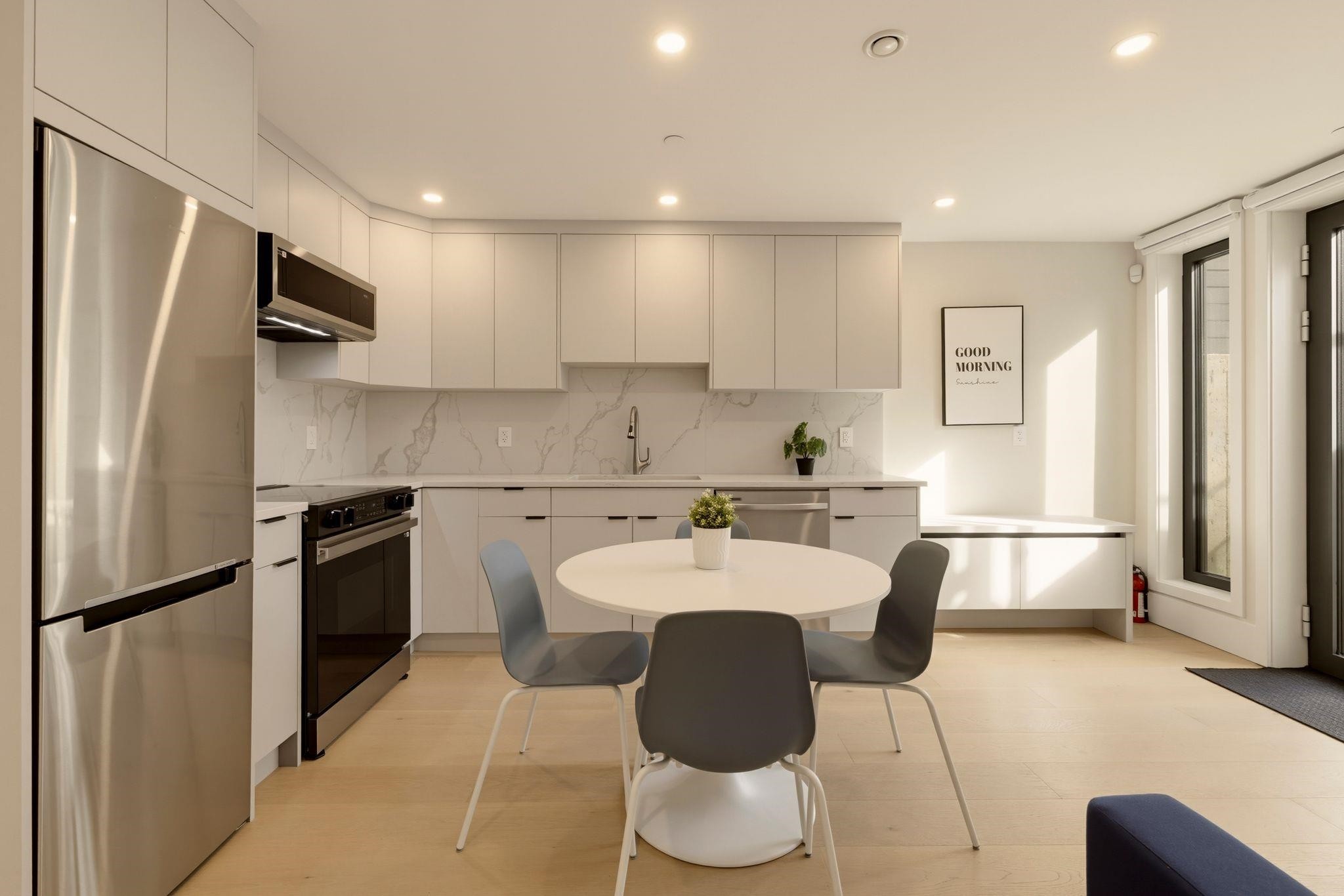 2118 21St Avenue W, Vancouver, BC