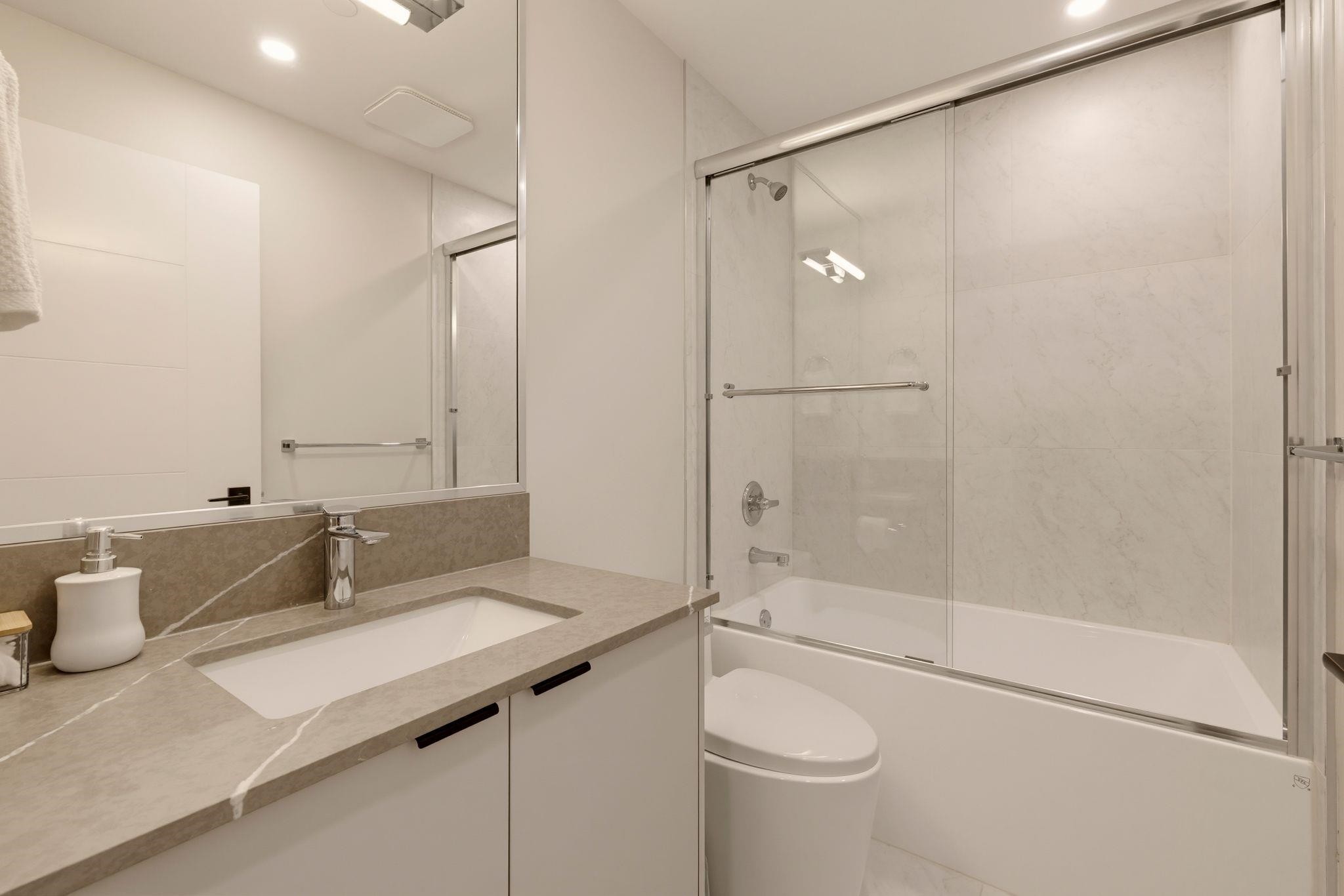 2118 21St Avenue W, Vancouver, BC