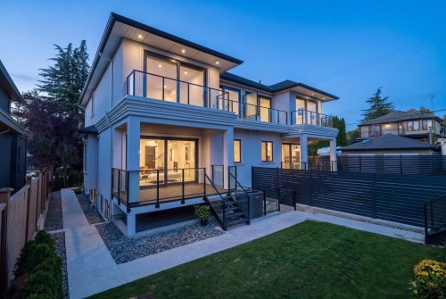 2118 21St Avenue W, Vancouver, BC 