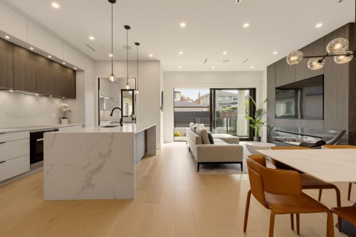 2118 21St Avenue W, Vancouver, BC 