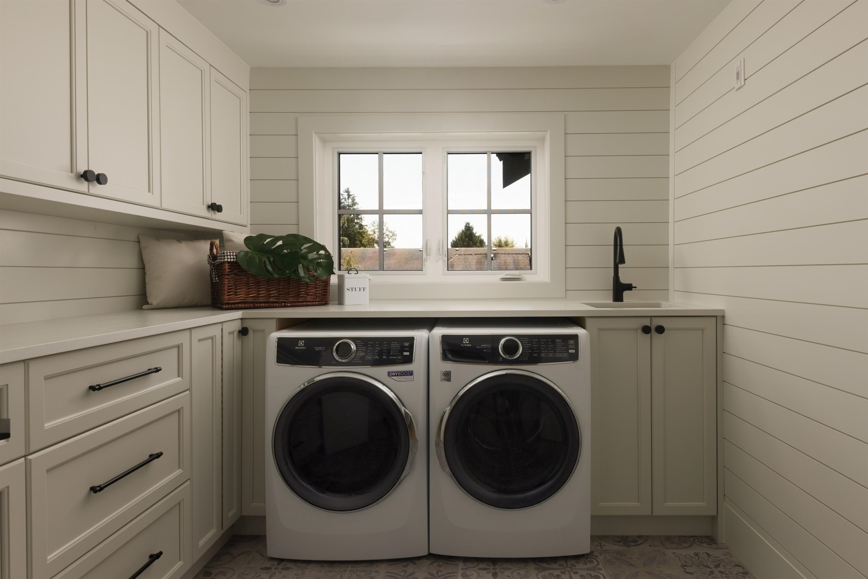 5593 Mackenzie Street, Vancouver, BC