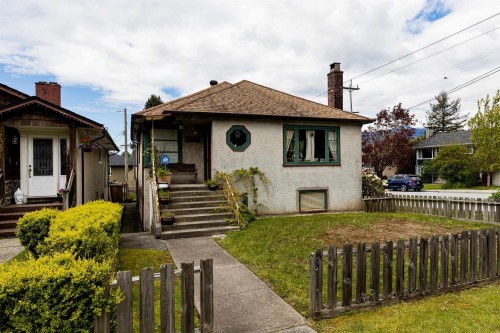 2057 Mahon Avenue, North Vancouver, BC 