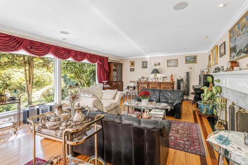 230 Onslow Place, West Vancouver, BC 