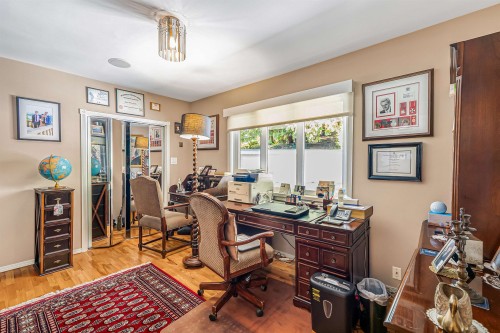 230 Onslow Place, West Vancouver, BC 