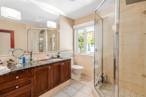 230 Onslow Place, West Vancouver, BC 