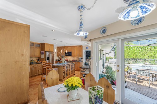 230 Onslow Place, West Vancouver, BC 