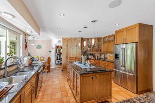 230 Onslow Place, West Vancouver, BC 