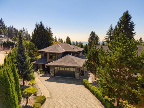 285 Monteray Avenue, North Vancouver, BC 