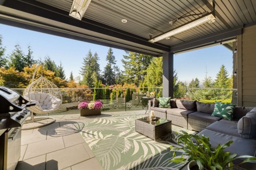 285 Monteray Avenue, North Vancouver, BC 