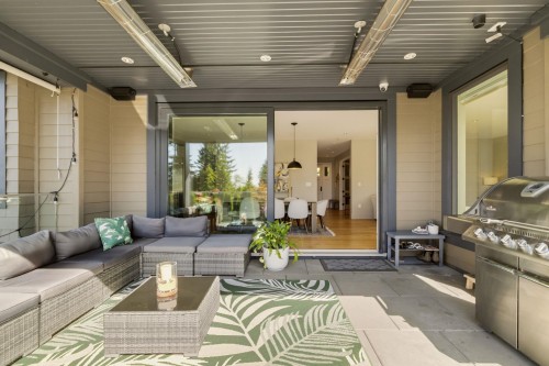 285 Monteray Avenue, North Vancouver, BC 