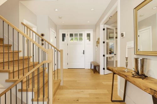 285 Monteray Avenue, North Vancouver, BC 