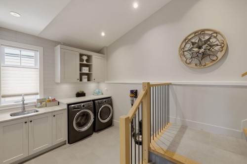 285 Monteray Avenue, North Vancouver, BC 