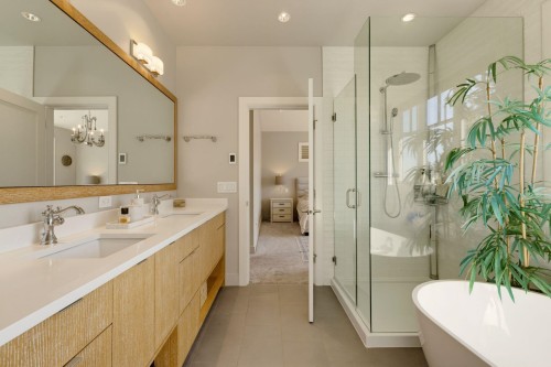 285 Monteray Avenue, North Vancouver, BC 
