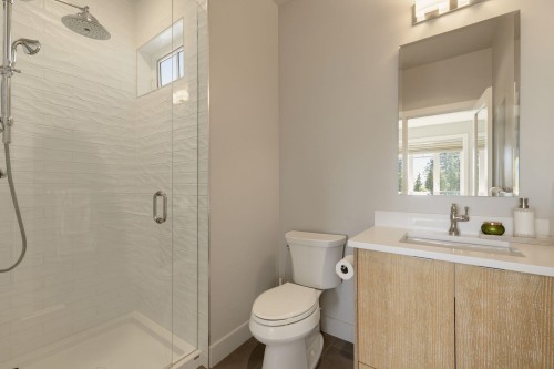 285 Monteray Avenue, North Vancouver, BC 