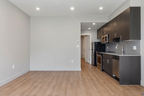 285 Monteray Avenue, North Vancouver, BC 