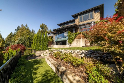 285 Monteray Avenue, North Vancouver, BC 