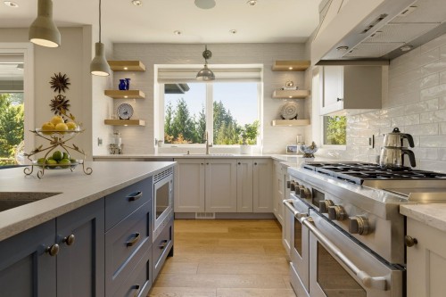 285 Monteray Avenue, North Vancouver, BC 