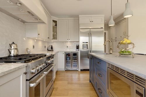 285 Monteray Avenue, North Vancouver, BC 