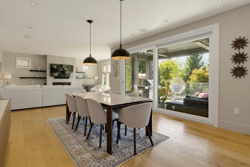 285 Monteray Avenue, North Vancouver, BC 
