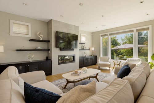 285 Monteray Avenue, North Vancouver, BC 