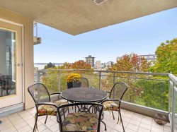 603-588 16th Street West Vancouver, BC V7V 3R7