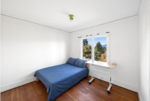 3993 10Th Avenue W, Vancouver, BC 