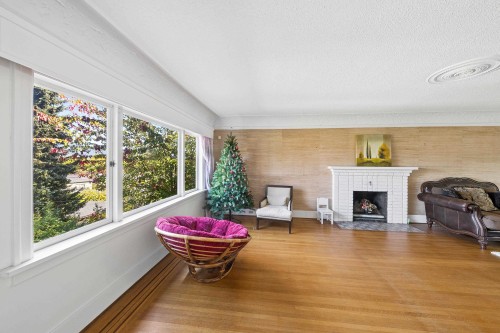 3993 10Th Avenue W, Vancouver, BC 