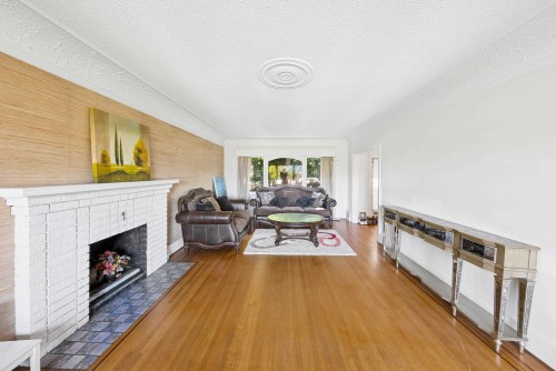 3993 10Th Avenue W, Vancouver, BC 