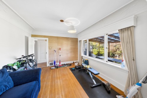 3993 10Th Avenue W, Vancouver, BC 