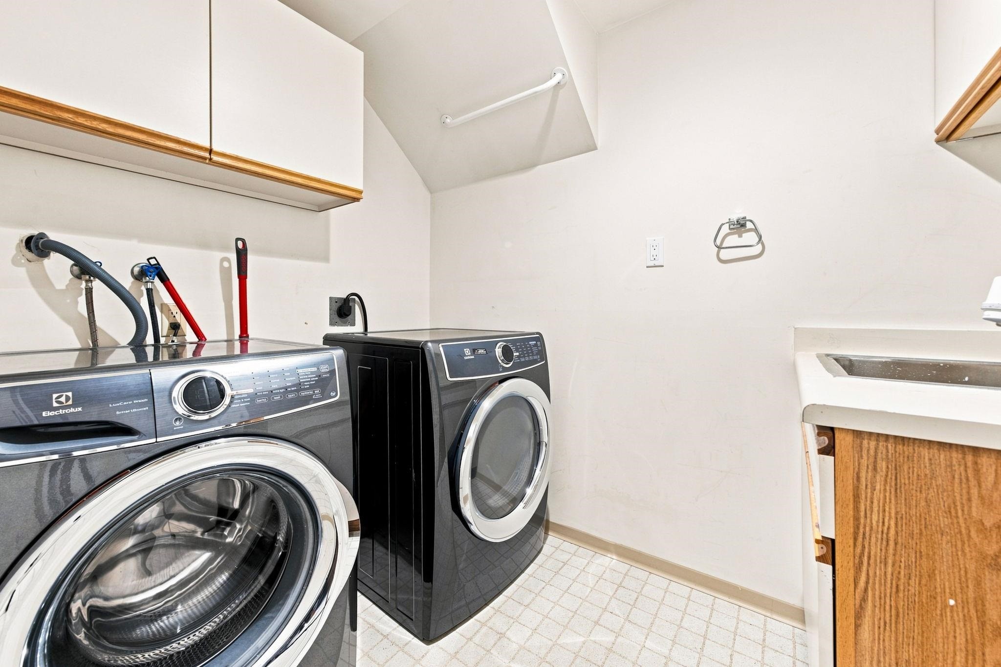 4245 Nautilus Close, Vancouver, BC