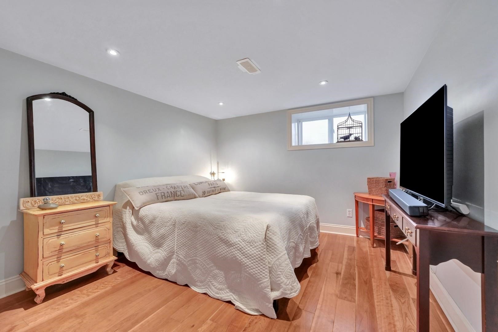 2303 3Rd Avenue W, Vancouver, BC