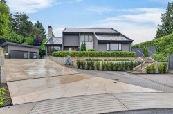 6356 Palace Place Burnaby, BC V5E 1Z7