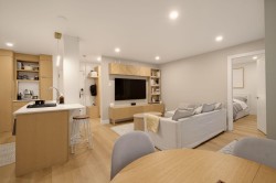 204-1345 Comox Street  Vancouver, BC V6E 4E4