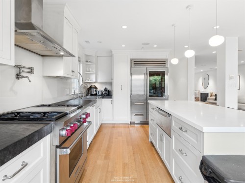 917 20Th Avenue W, Vancouver, BC 