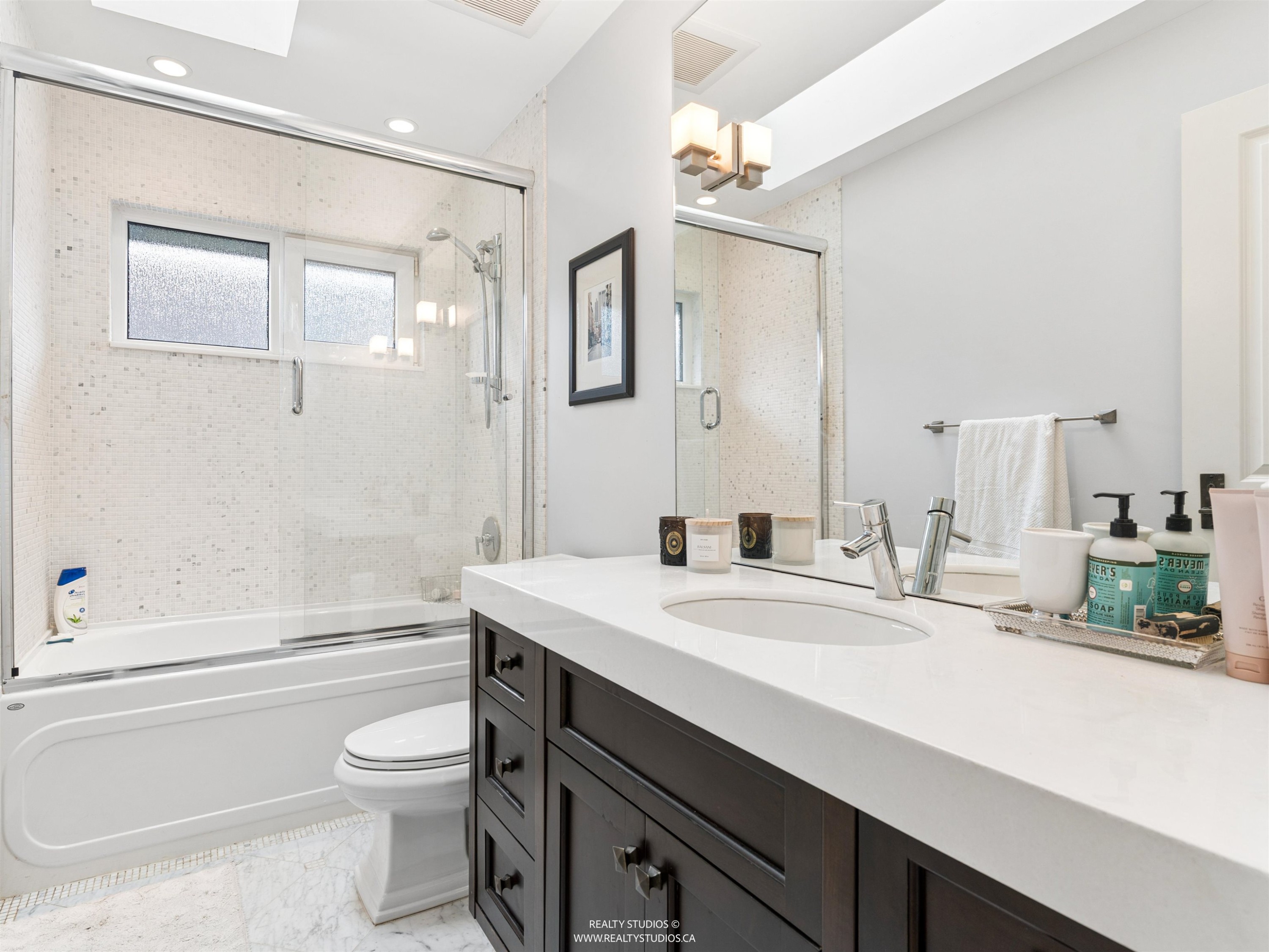 917 20Th Avenue W, Vancouver, BC
