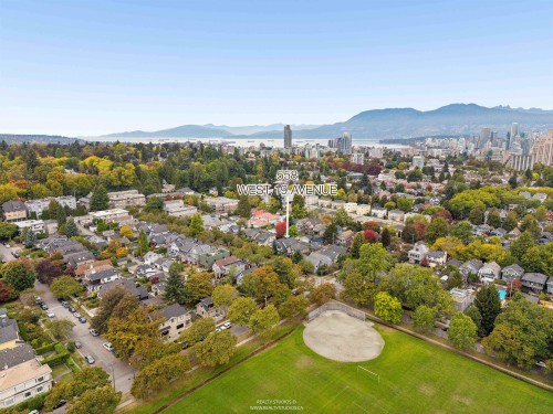 917 20Th Avenue W, Vancouver, BC 