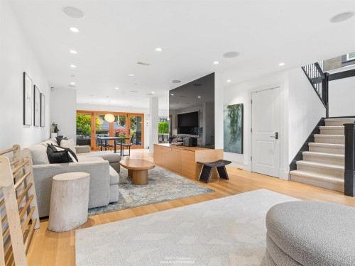 917 20Th Avenue W, Vancouver, BC 