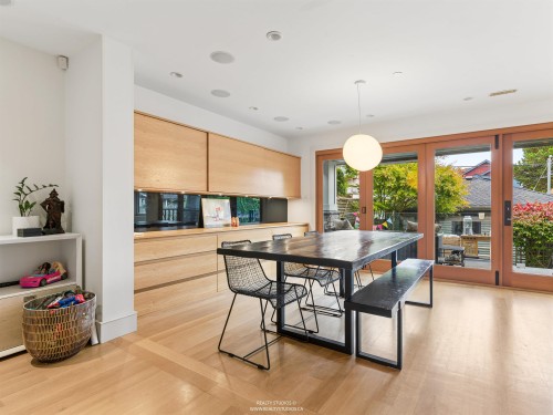 917 20Th Avenue W, Vancouver, BC 