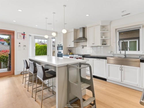 917 20Th Avenue W, Vancouver, BC 