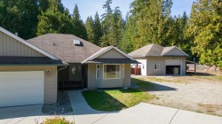 619 Ocean View Gibsons, BC V0N 1V3