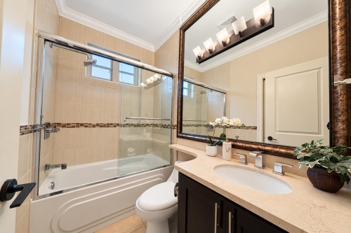 1631 58Th Avenue E, Vancouver, BC 