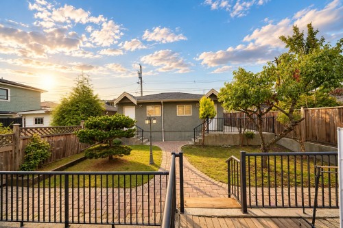 1631 58Th Avenue E, Vancouver, BC 