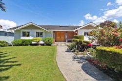 474 Fairway Drive  North Vancouver, BC V7G 1L5