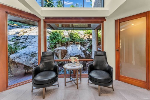 4651 Marine Drive, West Vancouver, BC 
