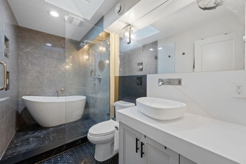 3264 38Th Avenue W, Vancouver, BC 