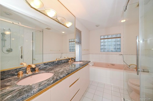 2893 20Th Avenue W, Vancouver, BC 