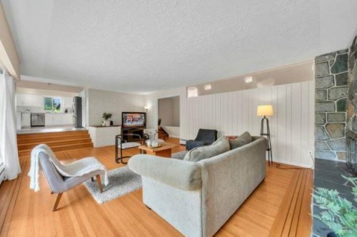 1585 Taylor Way, West Vancouver, BC 