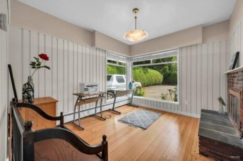 1585 Taylor Way, West Vancouver, BC 